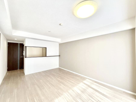 rO Ƒ̓₩Șbŕ܂閾邢rO  