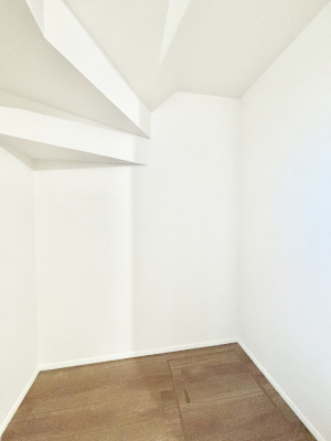 ���̑� �G�߂̈ߗނ��X�b�L�����[�I��e�ʂ̎��[�͂����͓I��WIC�t���ł��B