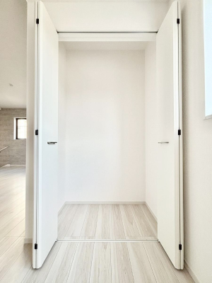 ���̑����� TV���j�^�[�t�C���^�[�t�H�����t���Ă��ăZ�L�����e�B�[���@