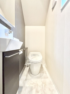 gC gC1K2KꂼɔzuĂĂƂĂ֗łB 