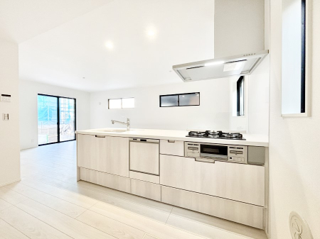 �L�b�`�� ��Ƃ肠��L�b�`���ł͂��Ƒ��Ɗy�������������ł��܂��B