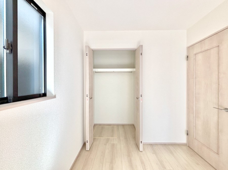 ���[ �����Ղ�̎��[�X�y�[�X�ŉ��K�ɕ�点���� 