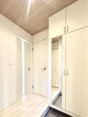 ���̑����� �����Ղ���[�ł���V���[�Y�{�b�N�X�ŉƑ��S���̌C���A���ւ�������B  