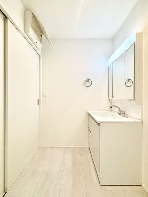 ���ʑ�E���ʏ� ���邢���ʏ��͖����̐g�x�x���y�����ł����Ⴂ�����ł��B