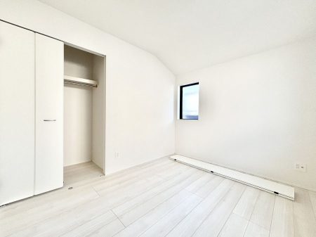 �q������ �q�������ɂ��������߂Ȏ��[�X�y�[�X�����Ղ�̋���