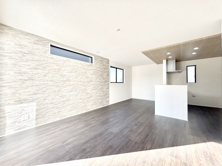 ���r���O �Z�ޕ��̌��������o�����A�C���e���A���l����̂��y���݂ȃ��r���O�ł��I 