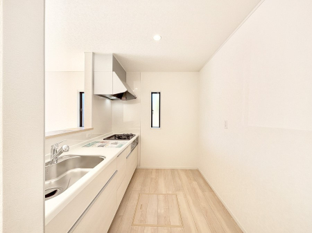 �L�b�`�� ��Ƃ肠��L�b�`���ł͂��Ƒ��Ɗy�������������ł��܂��B