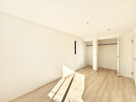 ���̑����� �i�`�������ȃt���[�����O�͂ǂ�ȃC���e���A�ɂ��}�b�`�B  