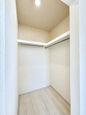 ̑ EH[NCN[[bgtŐԂLpł܂B