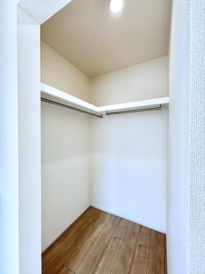 ̑ EH[NCN[[bgtŐԂLpł܂B