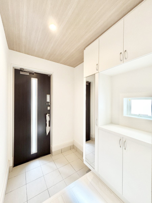 ���� ���ʔ��͂��Ƒ��̎ʐ^��G�߂̃C���e���A�ŏ���I�Ƃ��ĉ��o�ł��܂�