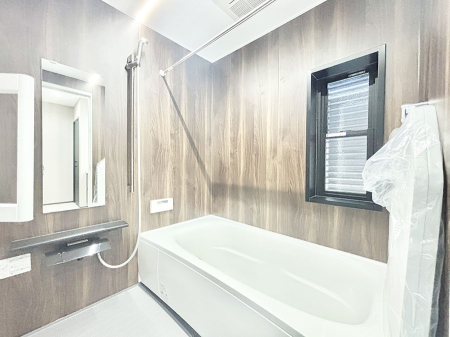 ���� ����̔�������Ă���閾�邢�������̂���o�X���[��