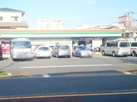 ���ӊ� �R���r�j 400m �t�@�~���[�}�[�g �]�ː�吙�ܒ��ړX