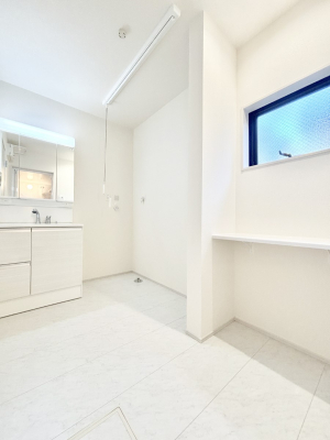 ���̑� �L�X�Ƃ�Ƃ�̂��郉���h���[�X�y�[�X�B  