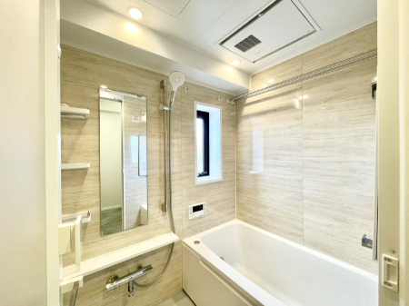 ���� ����̔�������Ă���閾�邢�������̂���o�X���[��  