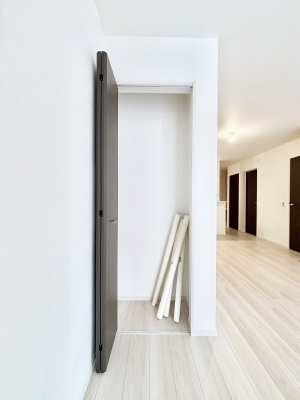 ���̑����� ���r���O���[�B�����Ɏ��[������ƕ����W�܂�LDK���X�b�L���Еt�������ł��ˁB  