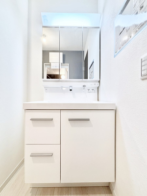 ���ʑ�E���ʏ� �傫�����₷���O�ʋ��Ő�����������ʑ�́A�g�����Ȃ݃`�F�b�N�┧�̂������ɂ������߂ł��B 