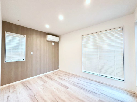 ���̑����� 2�ʍ̌����m�ۂ������邢��ԁB�Ƒ��݂�Ȃ����K�ȕ�炵����������݌v�ł��B