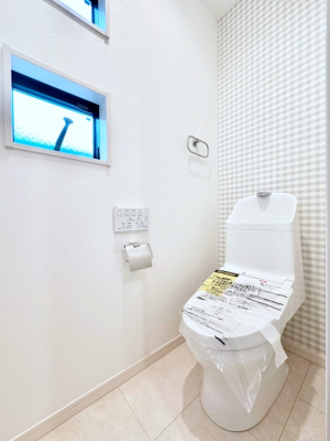 �g�C�� �g�C����1�K��2�K���ꂼ��ɔz�u����Ă��ĂƂĂ��֗��ł��B 