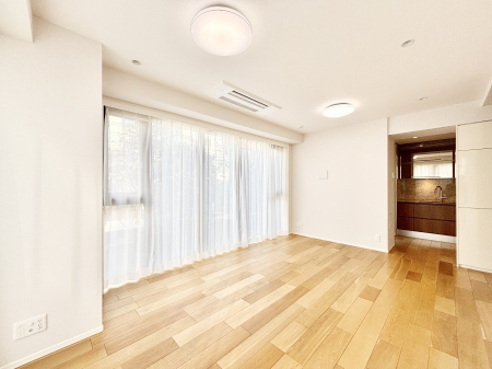 ���r���O ���Ƒ��̓��₩�Șb�����ŕ�܂�閾�邢���r���O