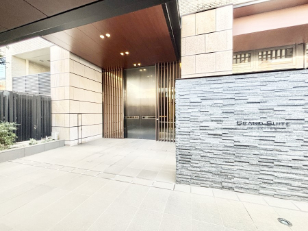 �G���g�����X �������������͋C�̃G���g�����X