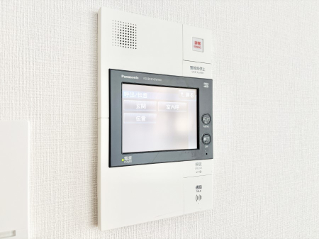 ���̑����� TV���j�^�[�t�C���^�[�t�H�����t���Ă��ăZ�L�����e�B�[��  