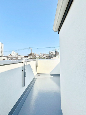 oRj[ XJCoRj[B߂ǂA傫Ȑ󕨂LĊ܂B