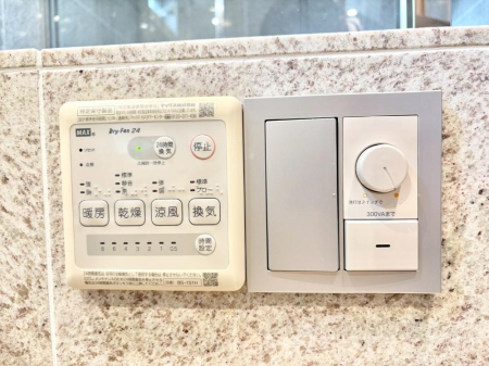 ̑ g[C@tȂ̂ŁAVĈSI