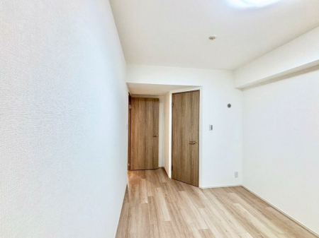 ���̑����� �i�`�������ȃt���[�����O�͂ǂ�ȃC���e���A�ɂ��}�b�`�B  