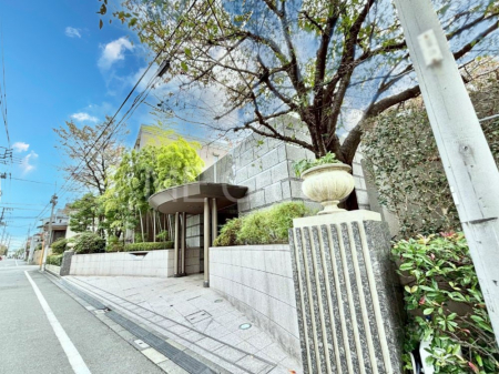 GgX O YȃGgX́AZ҂D}Ă܂  