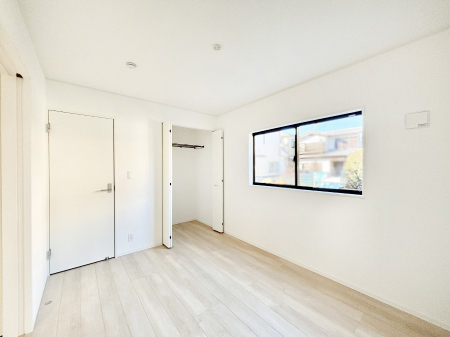 ���̑����� �i�`�������ȃt���[�����O�͂ǂ�ȃC���e���A�ɂ��}�b�`�B