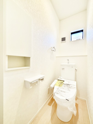 �g�C�� �g�C���͈��S�̂Q�ӏ��I���̃o�^�o�^������S�ł��B