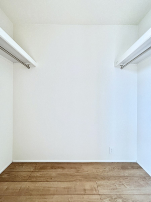 ̑ EH[NCN[[bgtŐԂLpł܂B