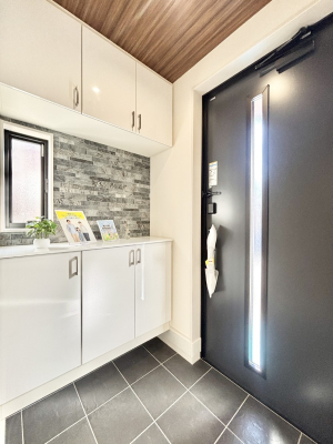 ���� ����I�𗘗p���āA���z�������������q�l�������ĂȂ��ł��܂��B