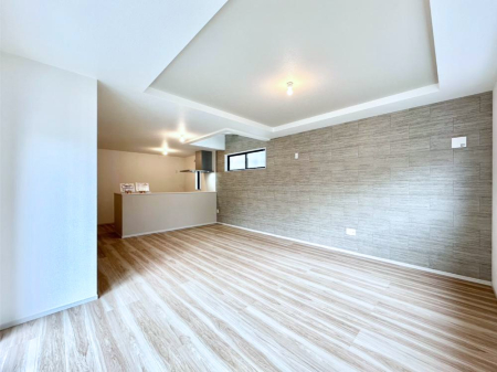 ���r���O ���Ƒ��̓��₩�Șb�����ŕ�܂�閾�邢���r���O