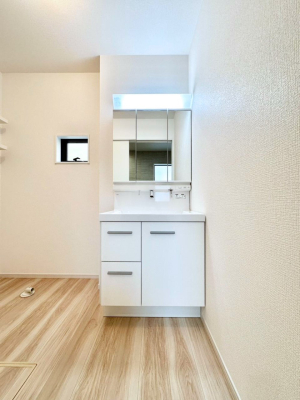 ���̑� �L�X�Ƃ�Ƃ�̂��郉���h���[�X�y�[�X�B  