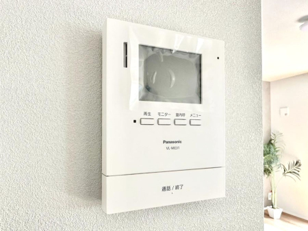 ���̑����� TV���j�^�[�t���C���^�[�t�H���Ŗh�Ɩʂ����S�ł��B