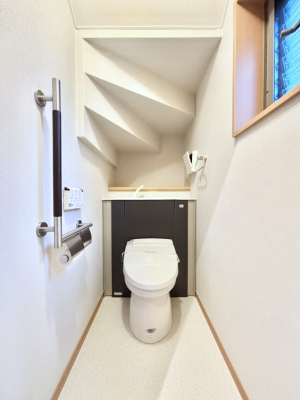 gC gC1K2KꂼɔzuĂĂƂĂ֗łB 