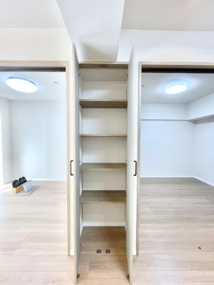 ̑ rO[BɎ[ƕW܂LDKXbLЕtłˁB  