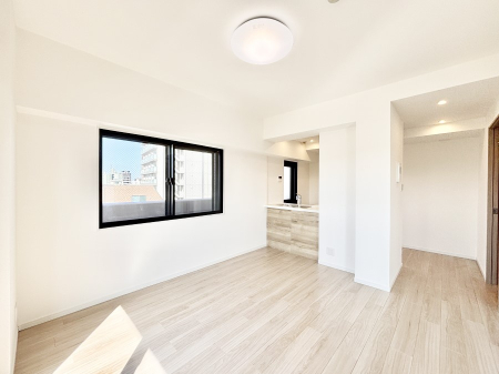 rO Ƒ̓₩Șbŕ܂閾邢rO