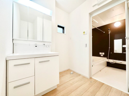 ̑ Ƃ̐ʃXy[XŒ̐gxxNN  