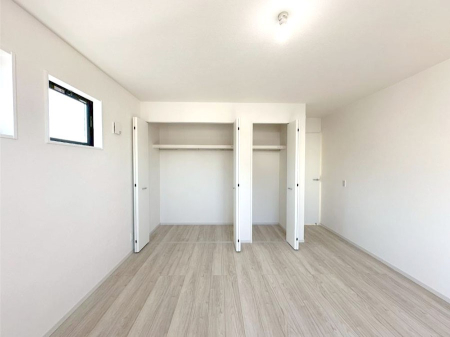 �q������ �q�������ɂ��������߂Ȏ��[�X�y�[�X�����Ղ�̋���