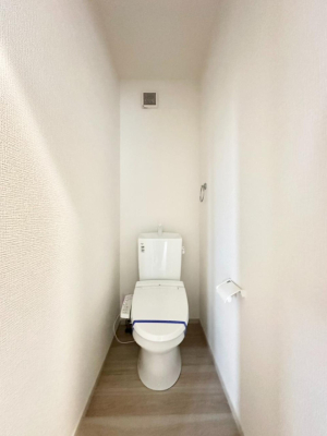 �g�C�� �g�C����1�K��2�K���ꂼ��ɔz�u����Ă��ĂƂĂ��֗��ł��B 