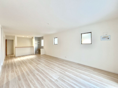 ���r���O �Z�ޕ��̌��������o�����A�C���e���A���l����̂��y���݂ȃ��r���O�ł��I 