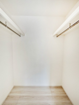 ���̑� �G�ߕi���̕i�Ȃǂ����Ղ���[�o����E�H�[�N�C���N���[�[�b�g�t���ł��B