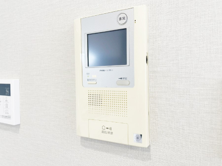 ���̑����� TV���j�^�[�t�C���^�[�t�H�����t���Ă��ăZ�L�����e�B�[��  