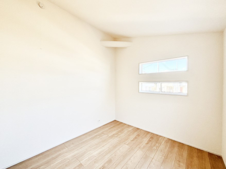 �q������ �q�ǂ������ɂ҂�����̖��邢��ԁB  