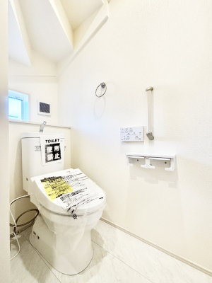 �g�C�� �g�C����1�K��2�K���ꂼ��ɔz�u����Ă��ĂƂĂ��֗��ł��B 