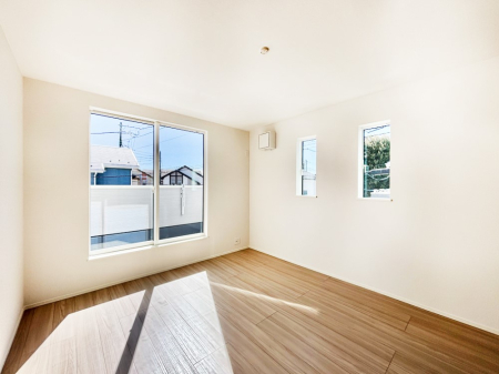 ���̑����� �o���R�j�[���J�������v���X���Ă����m��