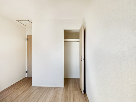 �Q�� �N���[�[�b�g�t���̂������ŏ[�������v���C�x�[�g���Ԃ��߂����܂��B